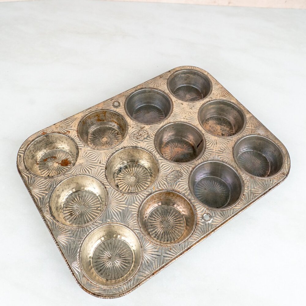 Vintage EKCO USA Ovenex Muffin Tin 12 Cup Cupcake Baking Pan Star Burst